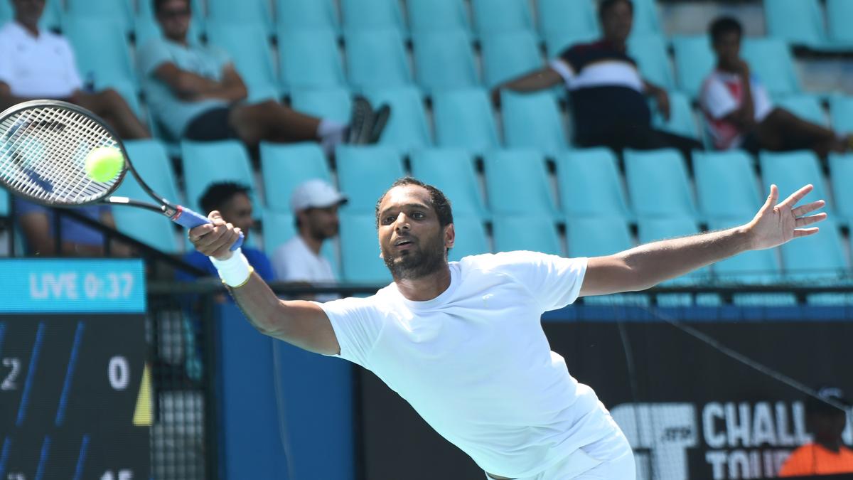 Dane Sweeny vs Maks Kasnikowski Challenger New Delhi Tennis